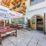 Kuenstleralm Hotell