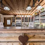 Kuenstleralm Hotell