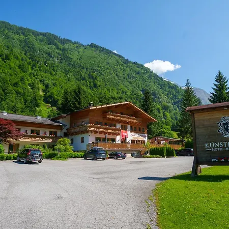 Kuenstleralm 3* カプルーン