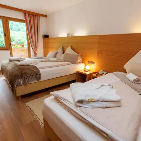 Kuenstleralm Hotel 3*