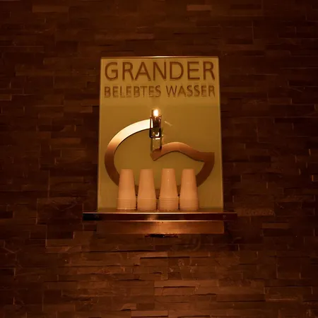 Kuenstleralm ホテル