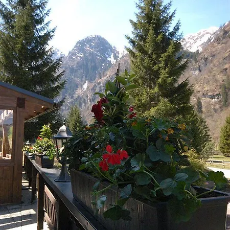 Hotel Kuenstleralm 3*