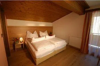 Kuenstleralm Hotel