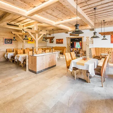 Kuenstleralm