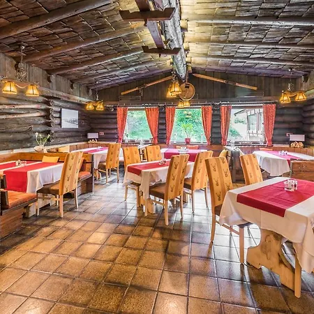 ホテル Kuenstleralm 3*