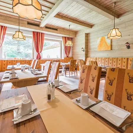 ホテル Kuenstleralm 3*