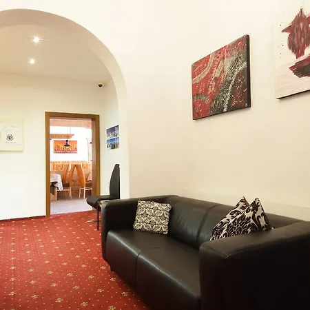 Hotel Kuenstleralm 3*