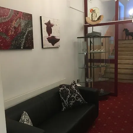 Hotel Kuenstleralm 3*