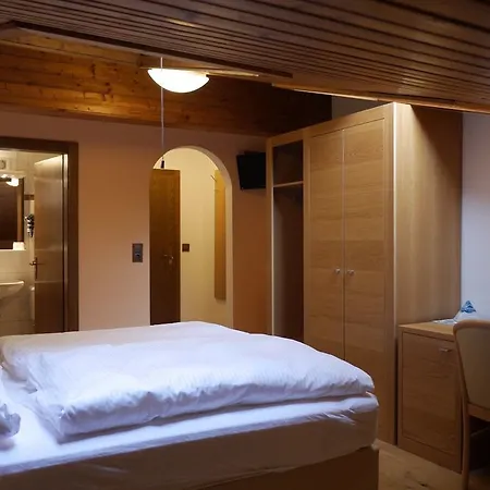 Hotel Kuenstleralm 3*