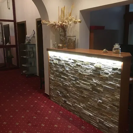 Kuenstleralm 3* カプルーン