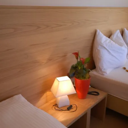 Kuenstleralm 3* カプルーン