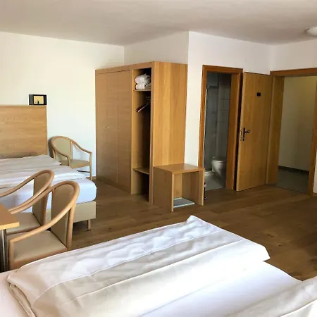 Kuenstleralm Hotel 3*