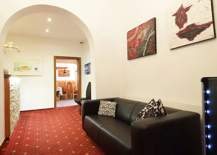 Hotel Kuenstleralm 3*