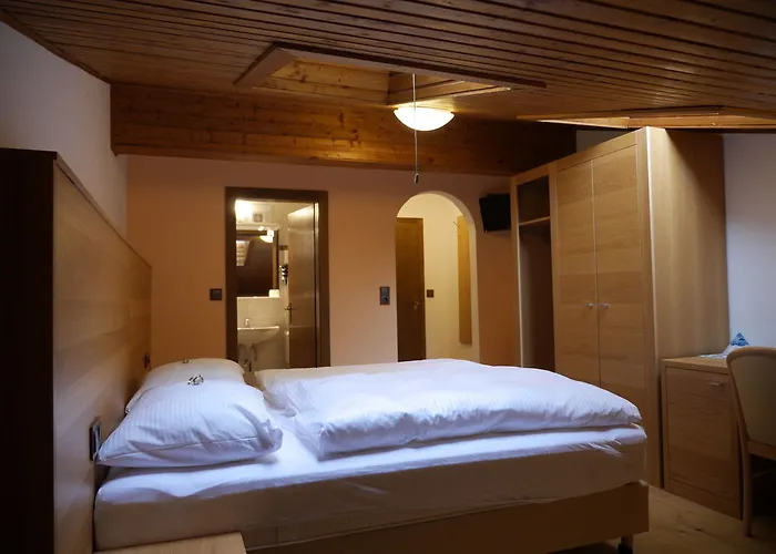 Hotel Kuenstleralm 3*