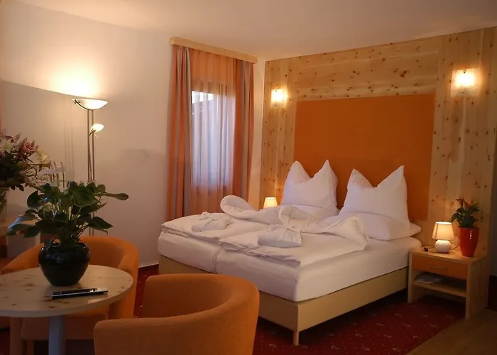 Hotel Kuenstleralm 3*